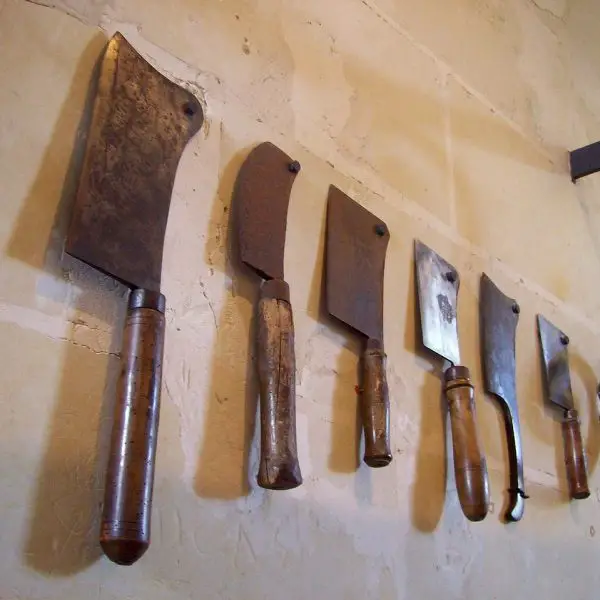 What To Do With Old Knives (4 Ways To Dispose Of Them)